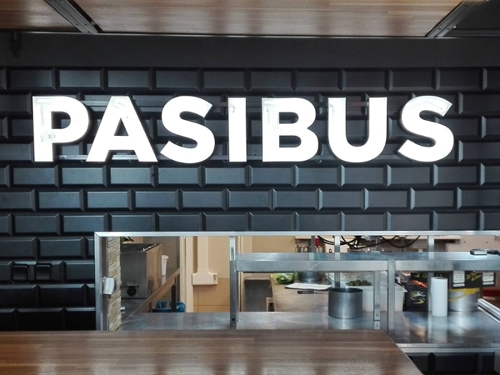 Neon reklamowy Pasibus Wrocław